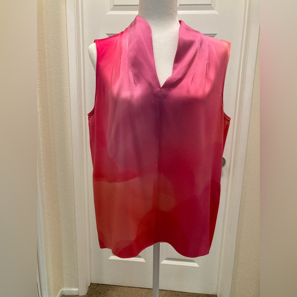 Tahari silk abstract sleeveless blouse